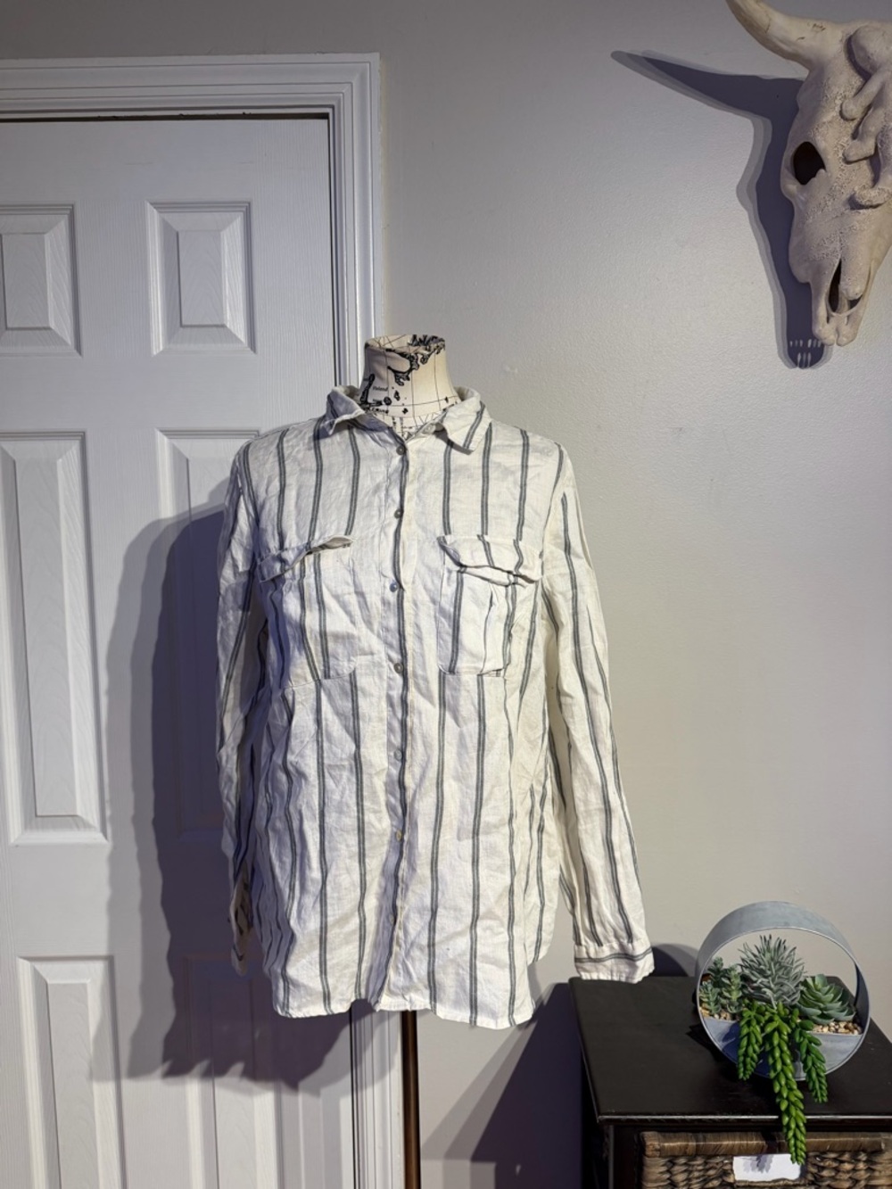 🎯H&M 100% Linen Shirt Stripes button lines blouse coastal western tan white 12